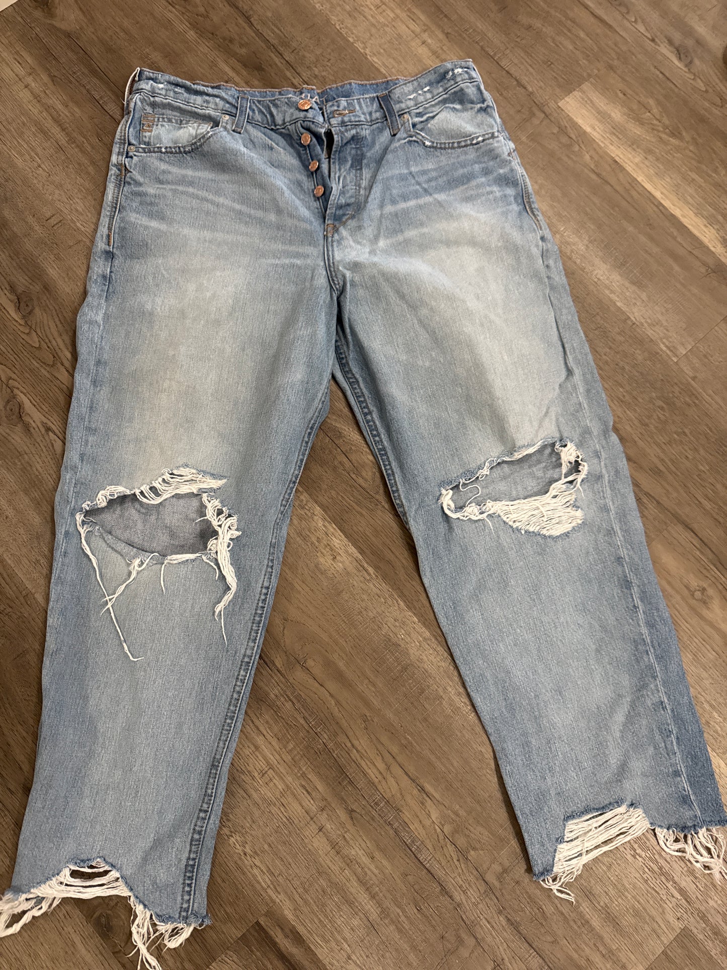Ariat 32 R