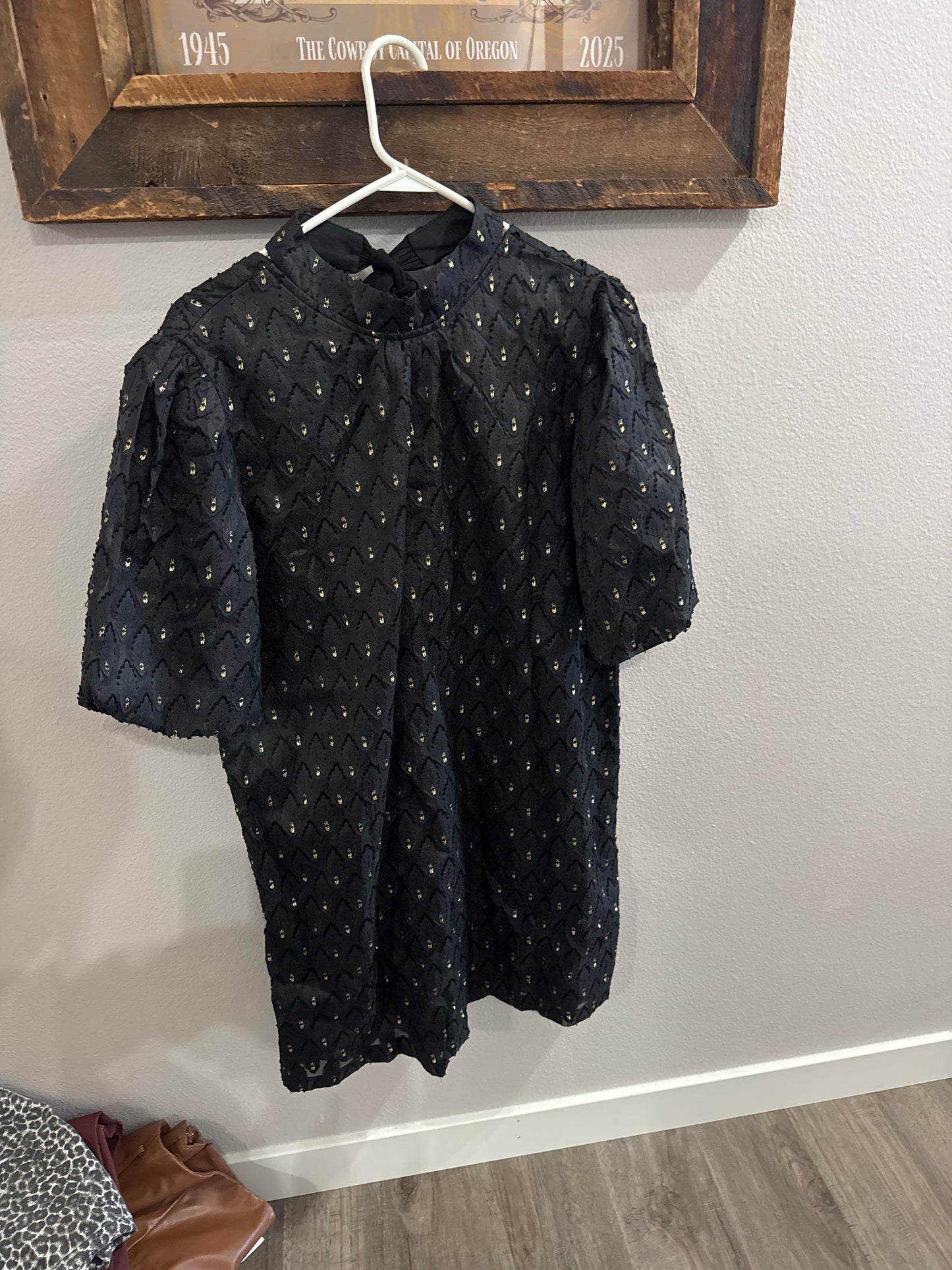 Never worn dress size large (nwt)