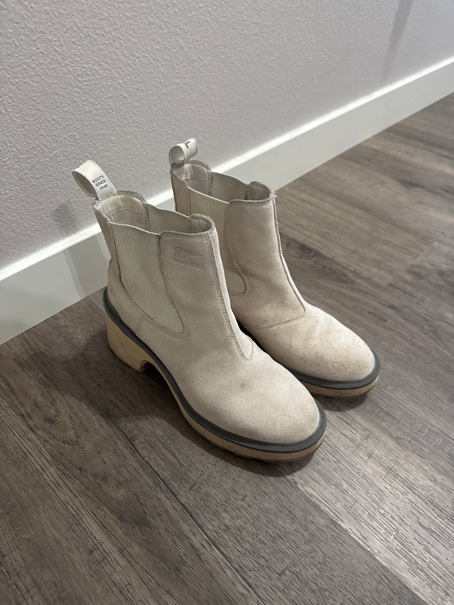 Sorrel boots size 9