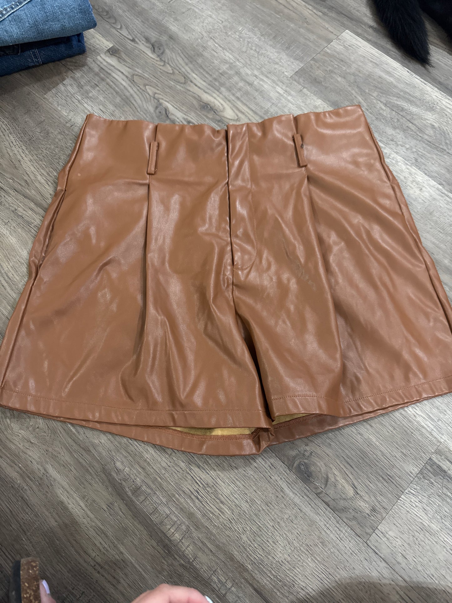 Pleather shorts (2x)