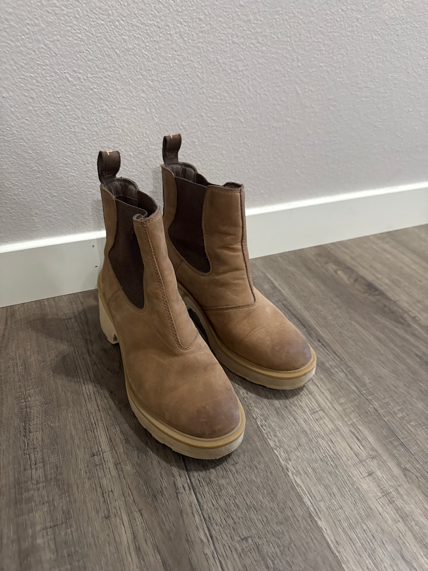 Sorrel boots size 9