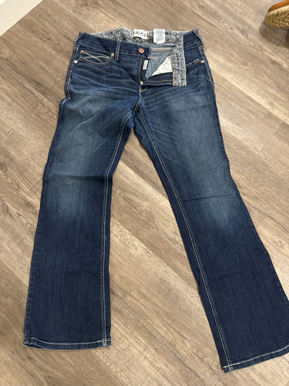 Ariat size 33R