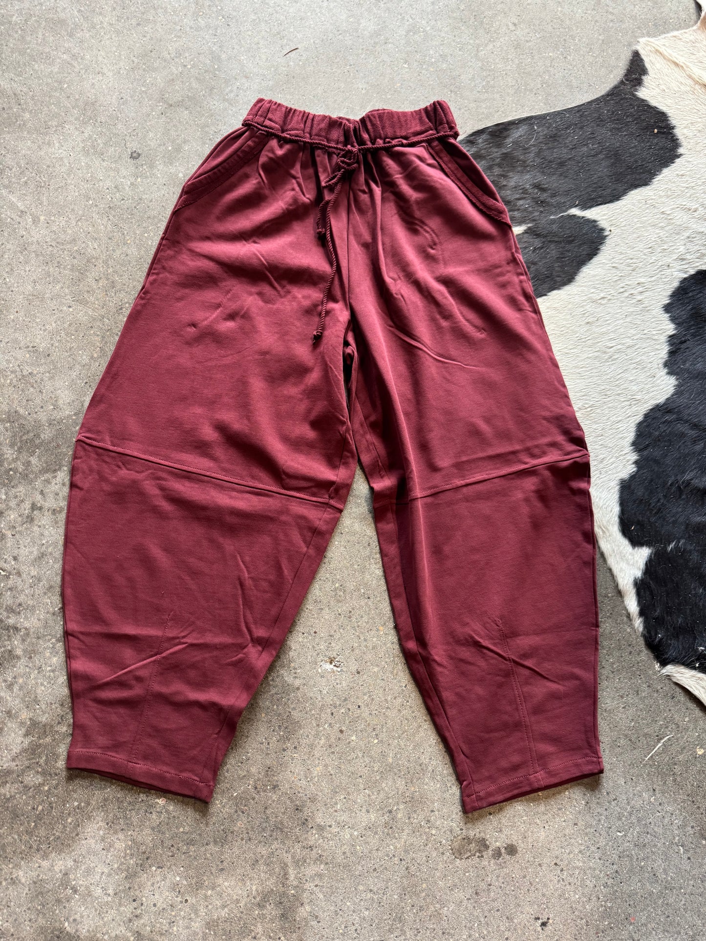 Marooon barrel sweatpants