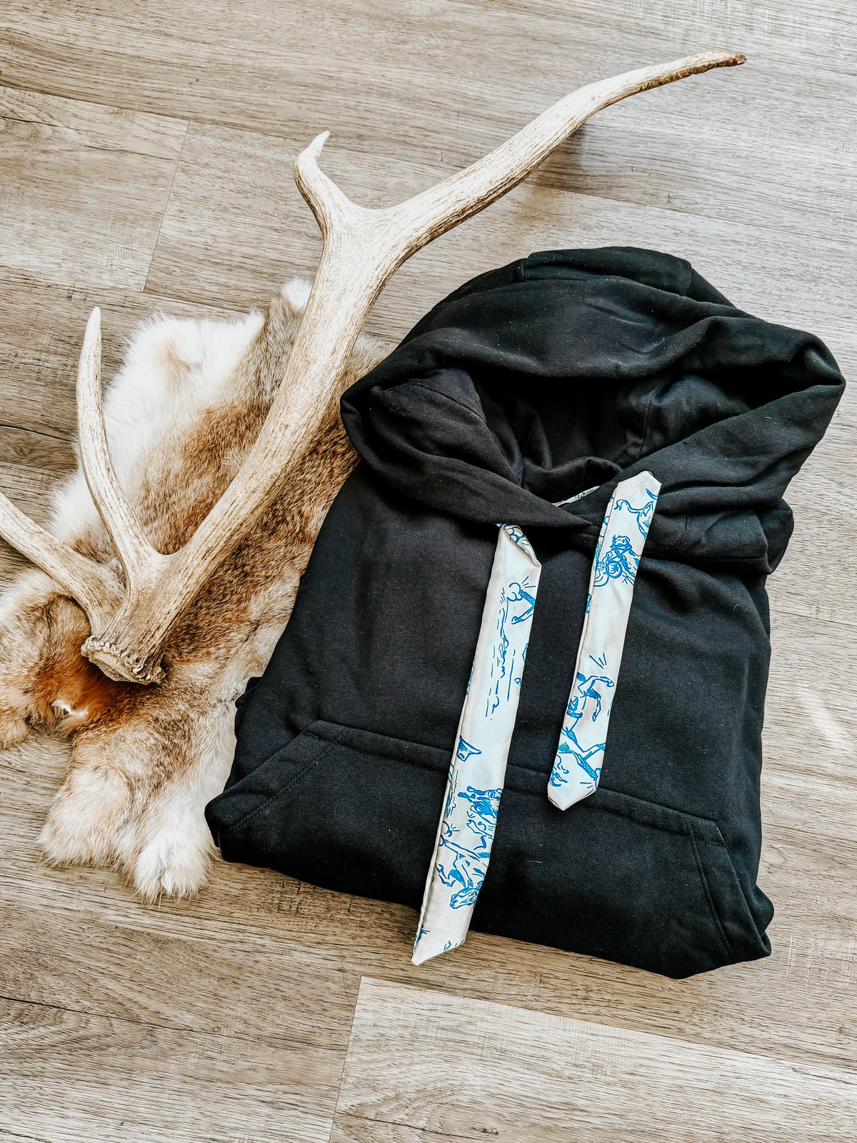 Satin Tie Hoodie (black)